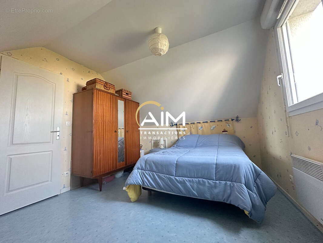 Maison à PARCAY-MESLAY