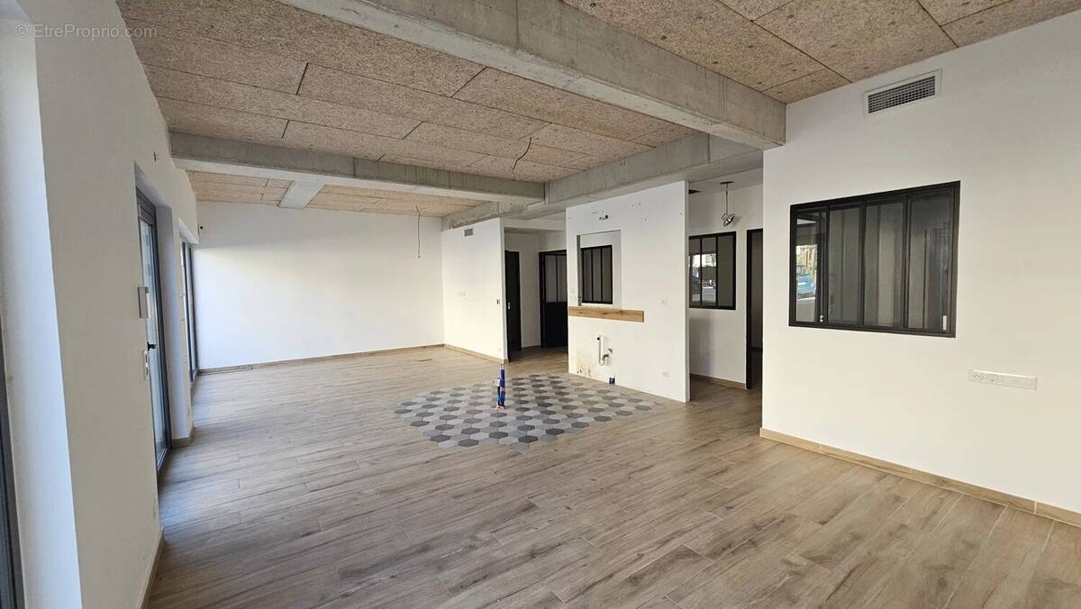 Commerce à LE BEAUSSET