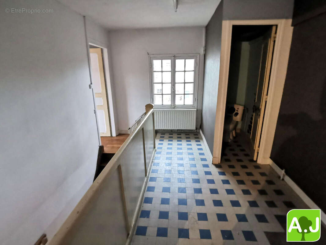Maison à LA CHAUSSEE-D'IVRY