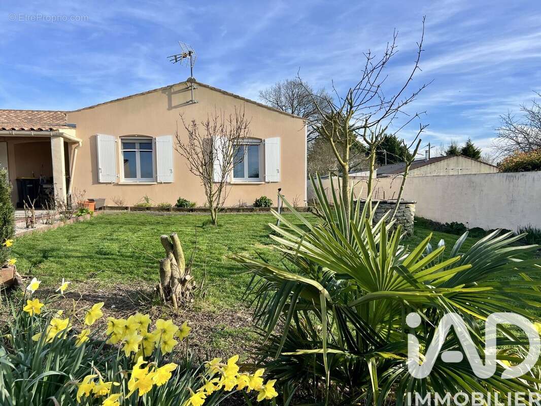 Photo 2 - Maison à ARDILLIERES