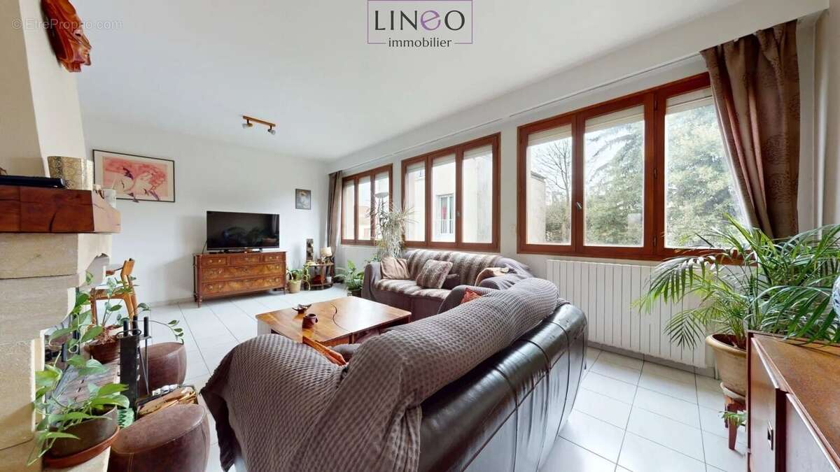 Maison à CHOISY-LE-ROI