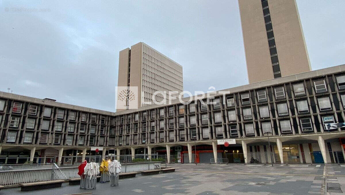 Commerce à SARCELLES