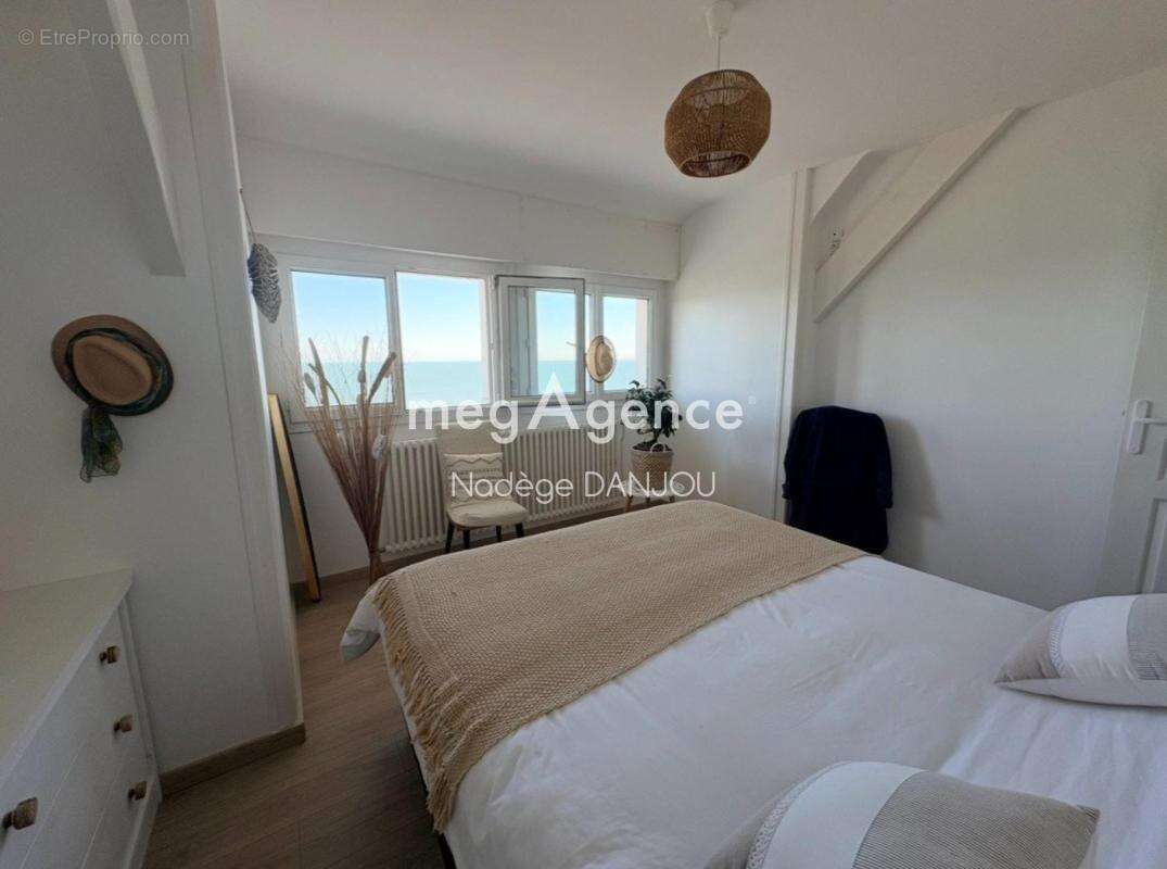 Maison à DONVILLE-LES-BAINS