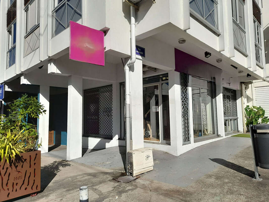 Commerce à SAINT-DENIS