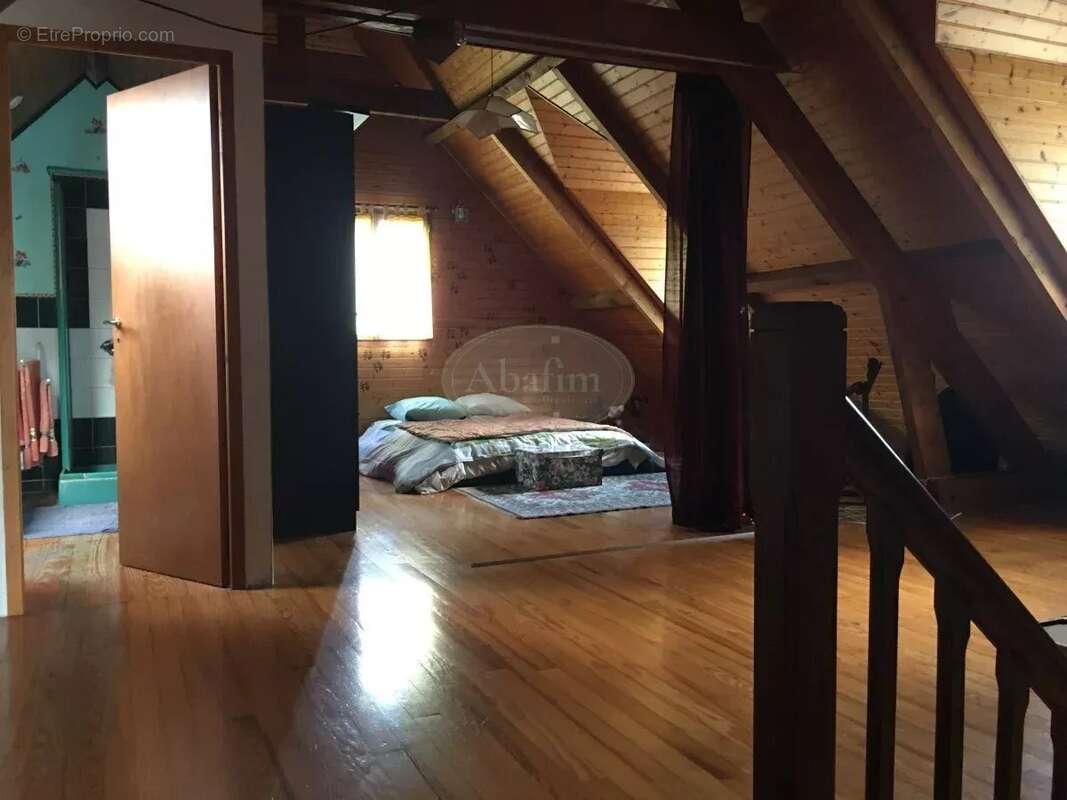 Appartement à NAY