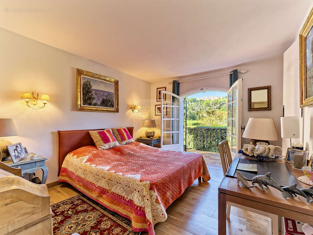 Maison à MOUGINS