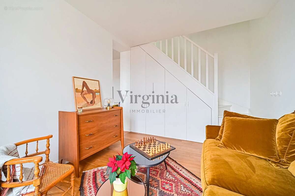 Appartement à CHARENTON-LE-PONT