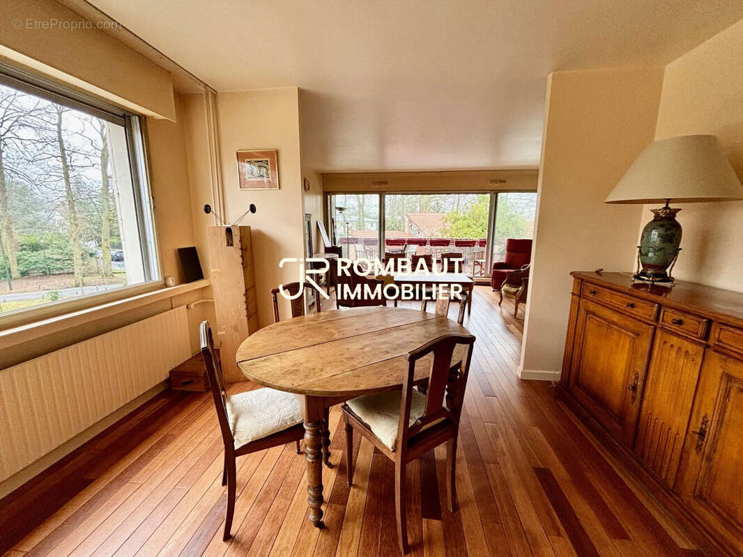 Appartement à VAUCRESSON