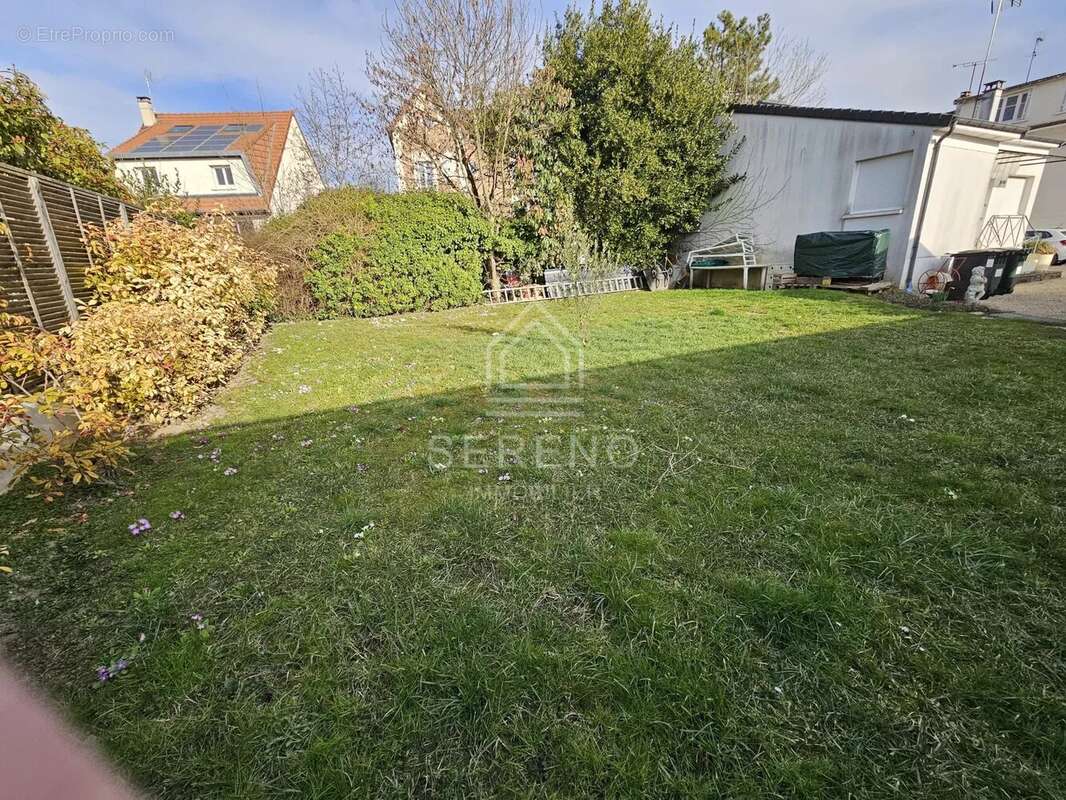 Maison à BRY-SUR-MARNE