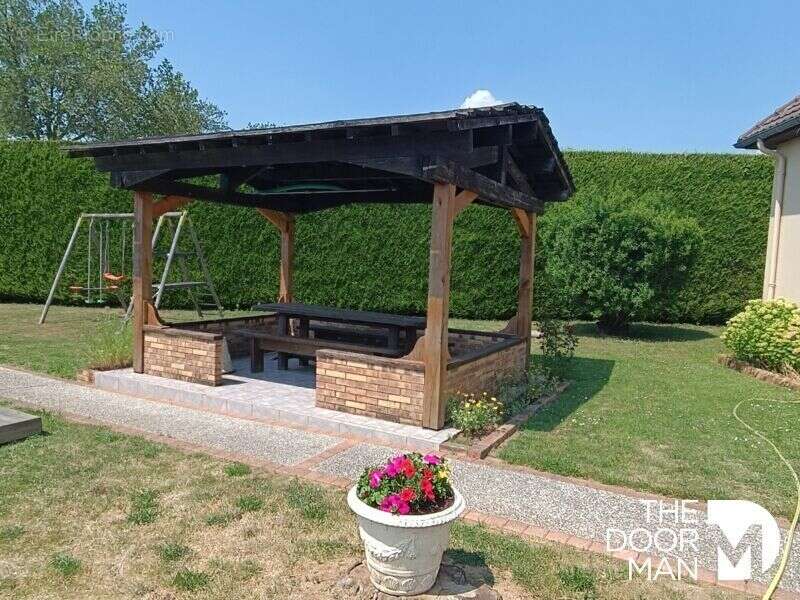 Maison à NEAUPHE-SOUS-ESSAI