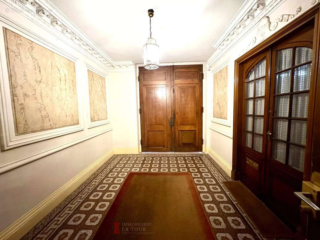 Appartement à PARIS-17E