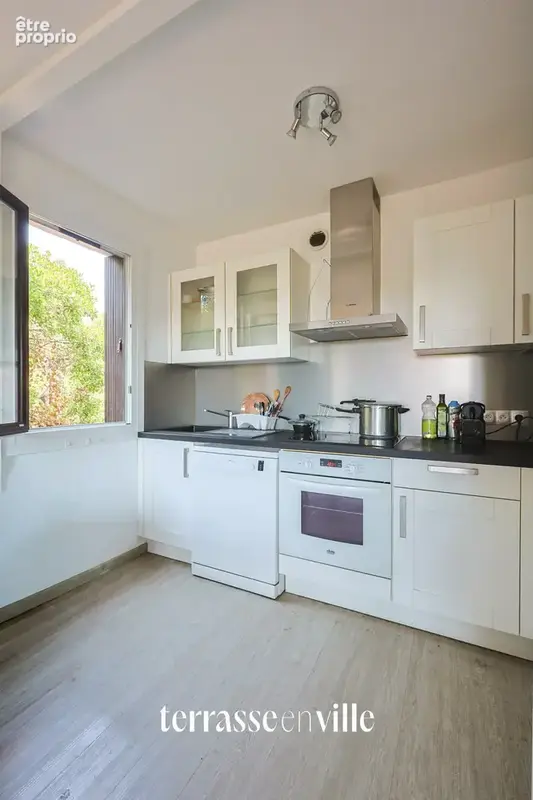 Quartier Fontsainte - T2 39m2 - Terrasse vue pinède et mer - Piscine - Parking privé - 289 000€ - photo 7