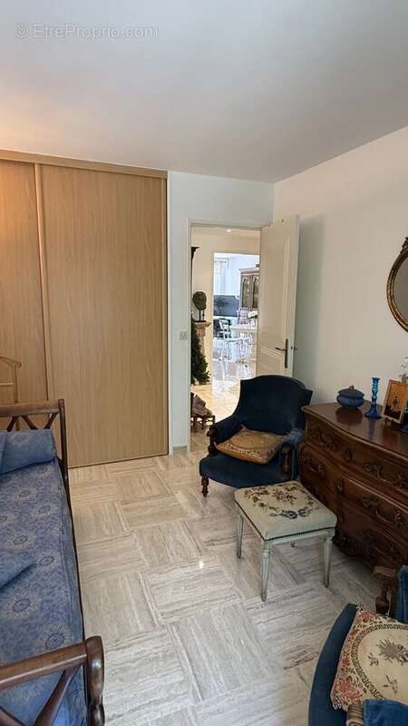 Le Cannet - Spacieux 3 pièces de 70 m² rénové avec terrasse et garage fermé - photo 23