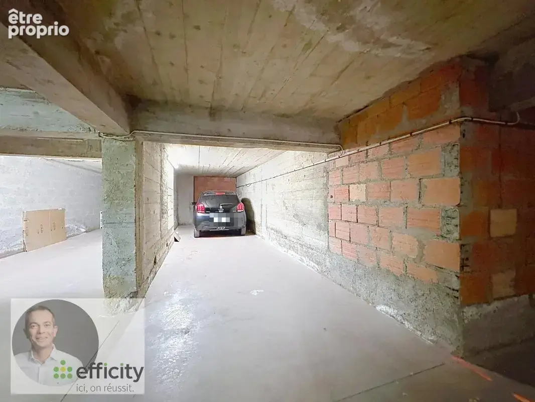 Parking 27 m² à Vichy  - photo 3