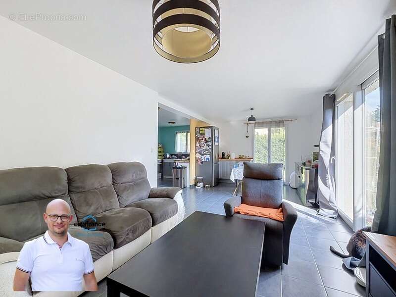 Maison 3 chambres – Jumelée par le garage – Terrain d'environ 450 m² – Saint-Genix-les-Villages - photo 8