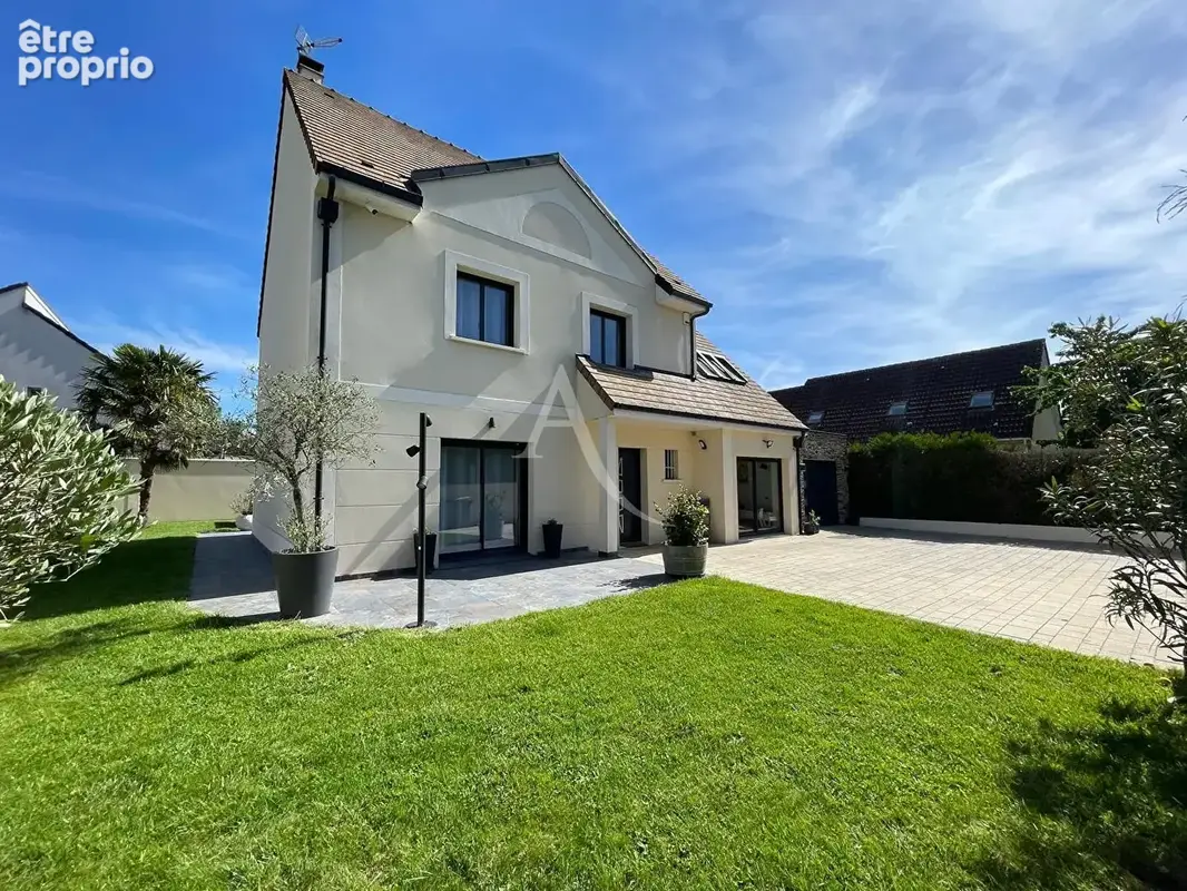 Maison individuelle 7 pièces 156 m² Chevry-Cossigny - superbes prestations ! - photo 16