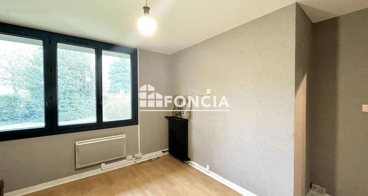 Appartement à VIZILLE