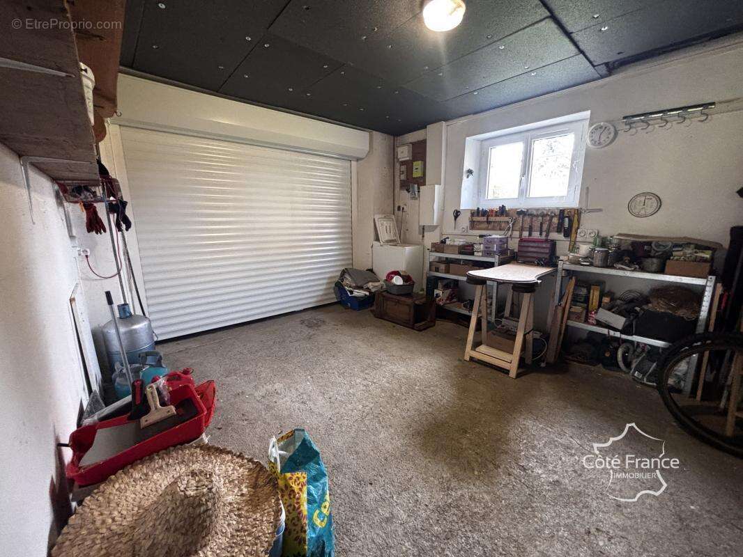 Maison à SAINT-ETIENNE-DE-MAURS