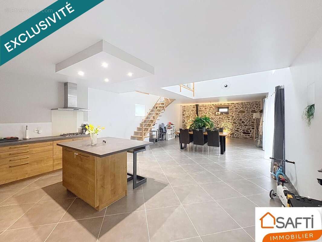 Photo 3 - Maison à DINGE