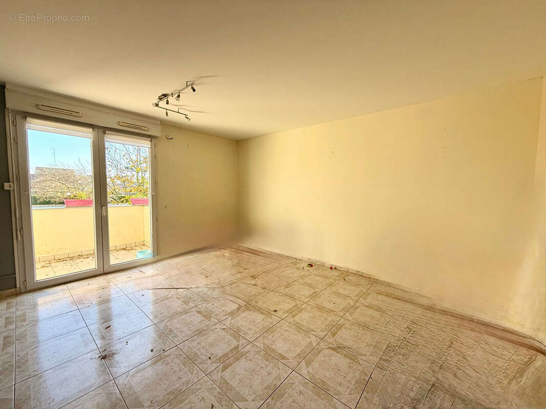 Appartement à BRIE-COMTE-ROBERT