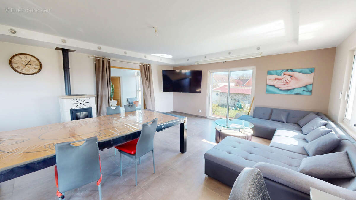 Maison familiale de 145 m2 (255 m2 utiles) avec piscine   Terrain de 880 m2   Vernou-la-Celle-sur-Seine (77670 - photo 7