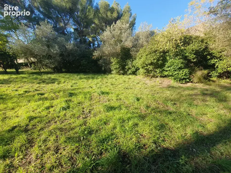 Terrain à NIMES