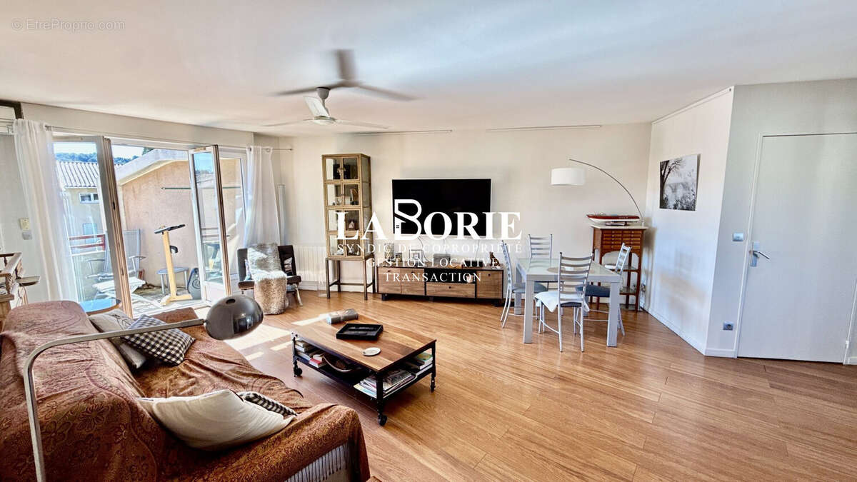 Appartement 70 m² à Villeneuve-Les-Avignon  - photo 5