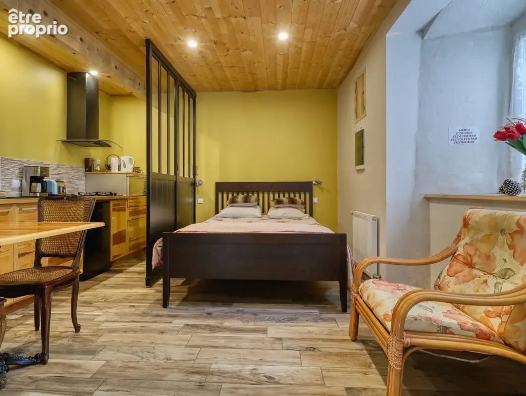 Ensemble immobilier de charme avec résidence principale et 3 gîtes, vaste terrain SAINT AGREVE (07) - photo 11