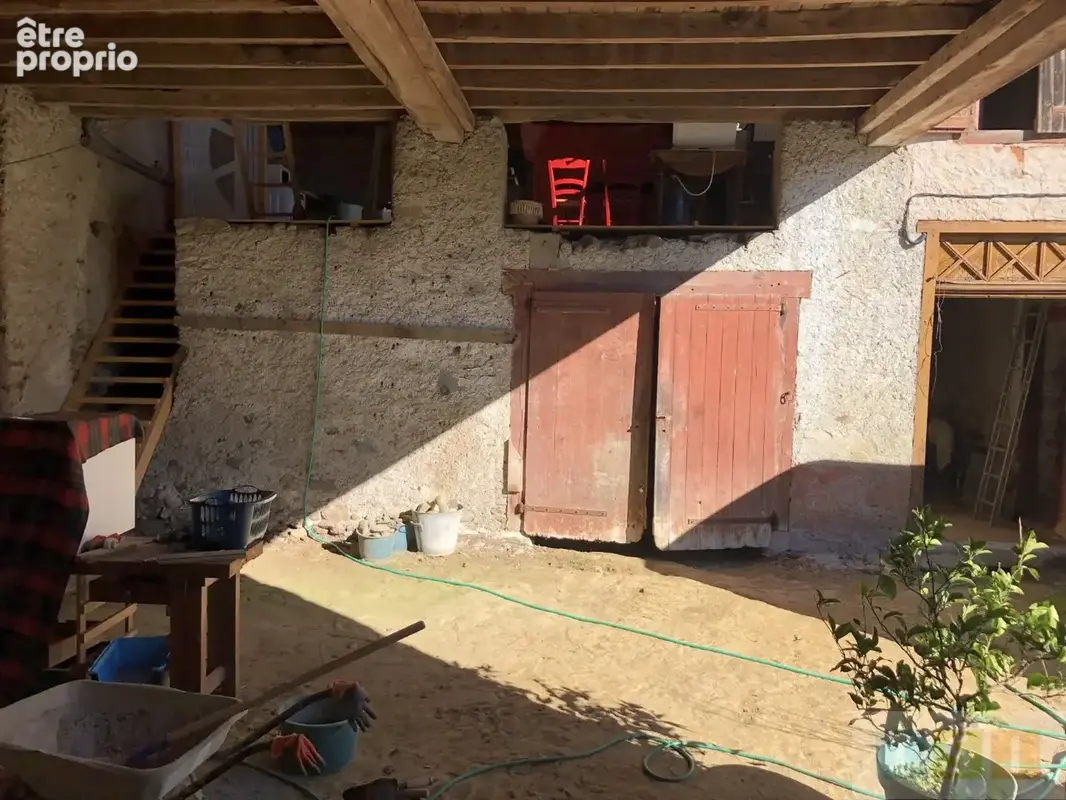 Maison ancienne en pierre et dépendances sur terrain de 362 m² - photo 12