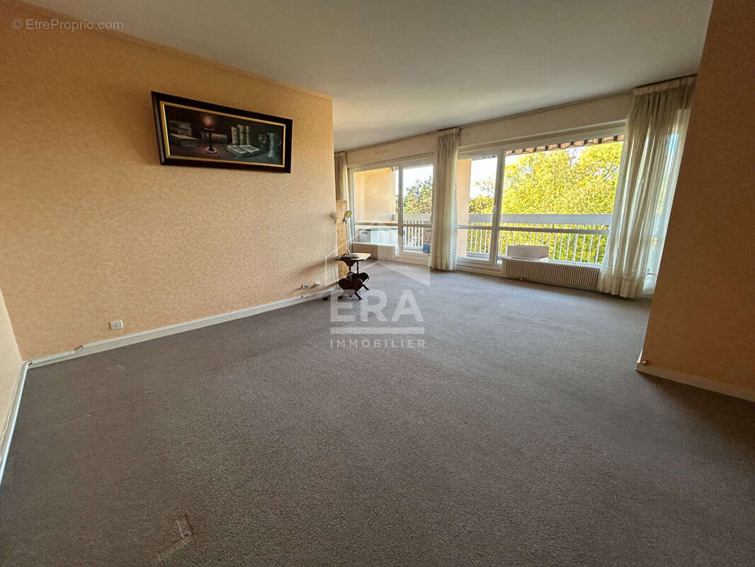 Appartement à ELANCOURT