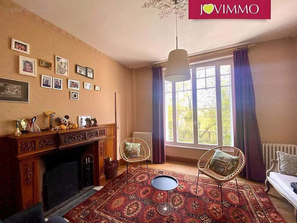 Maison à NERIS-LES-BAINS