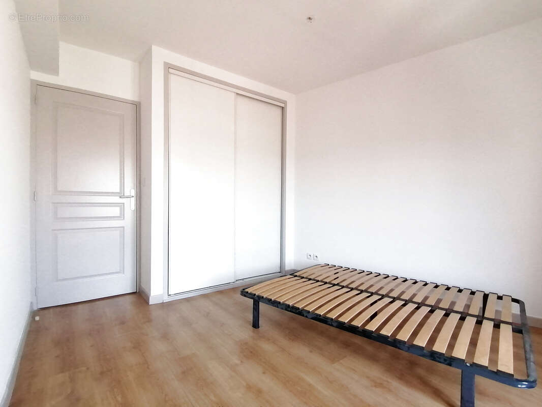 Appartement à ROQUEMAURE