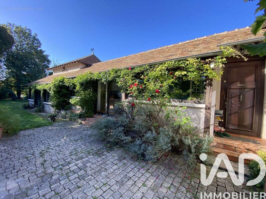 Photo 5 - Maison à SAINT-FARGEAU-PONTHIERRY