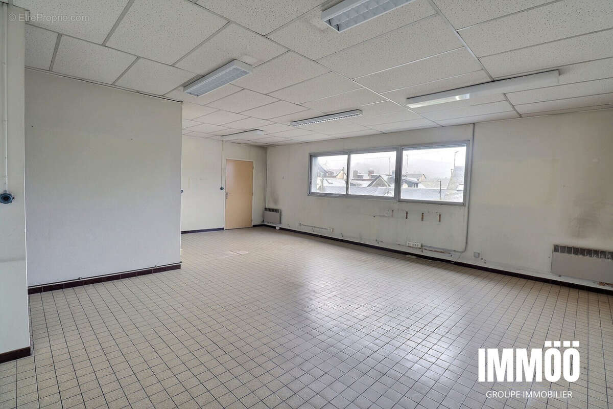 Commerce à LE HOULME