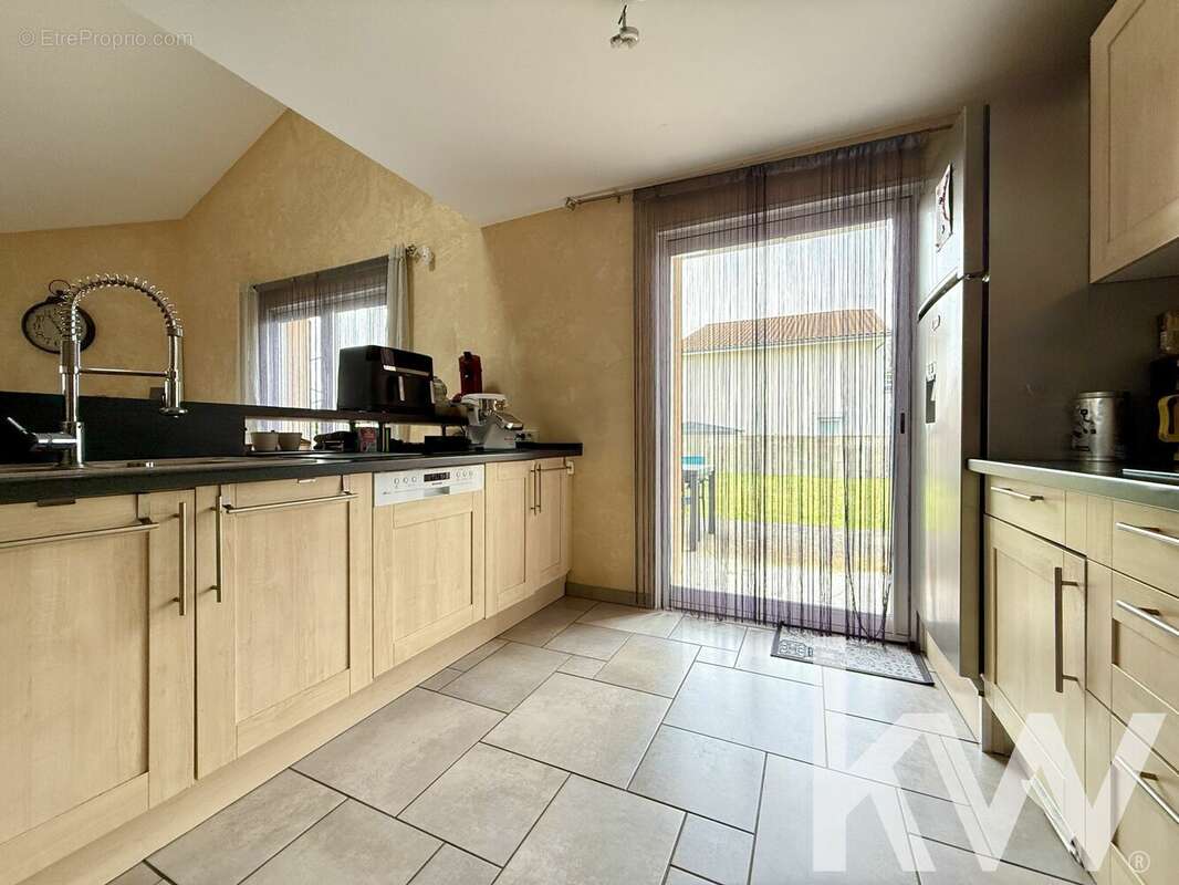 Maison à SAINT-BONNET-PRES-RIOM