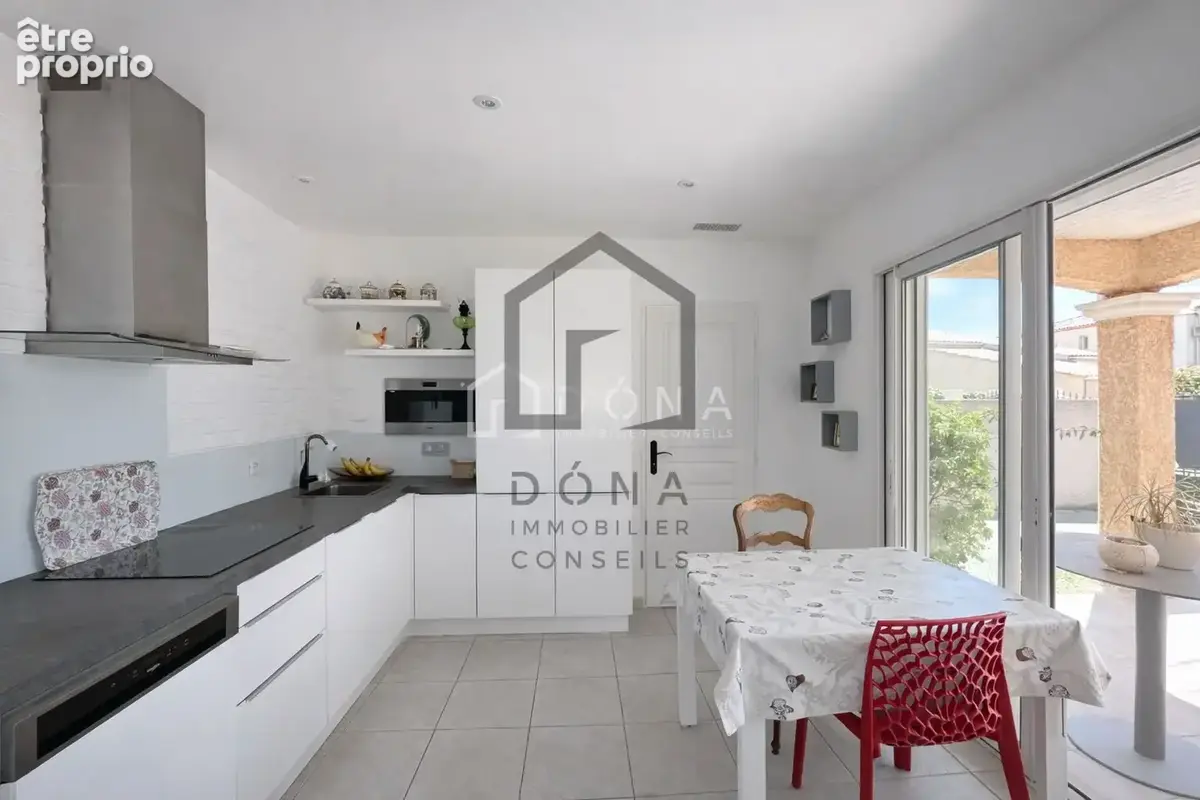 Maison 4 pièces 110 m² à vendre à Aigues-Mortes (30220) - photo 3