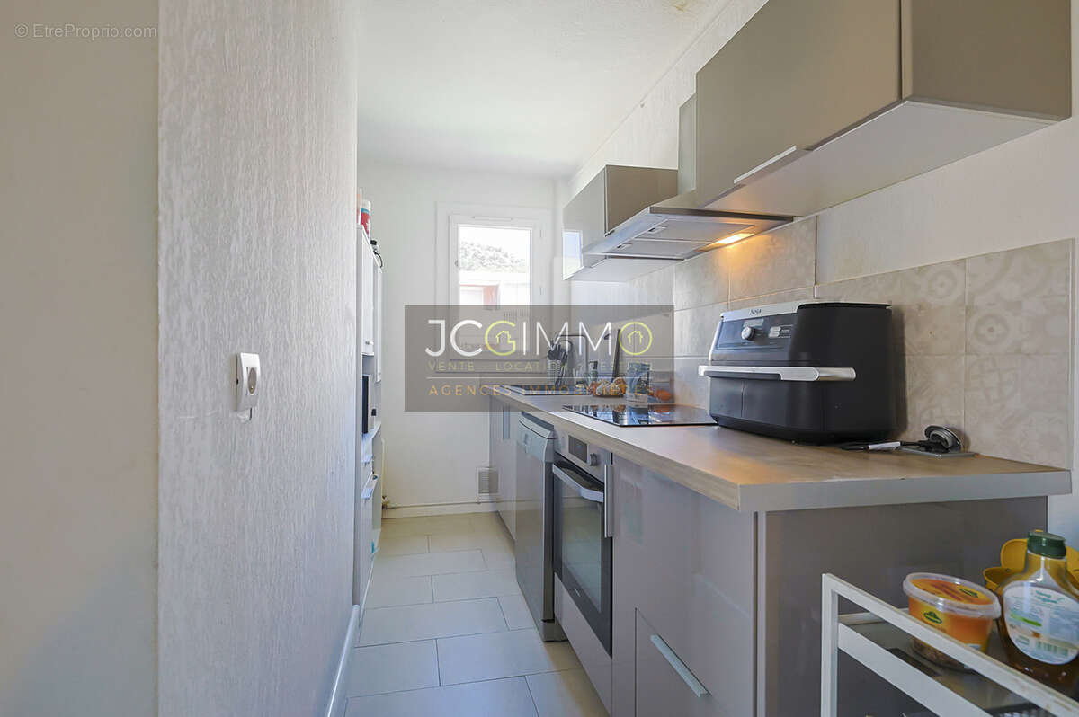 Appartement à SIX-FOURS-LES-PLAGES