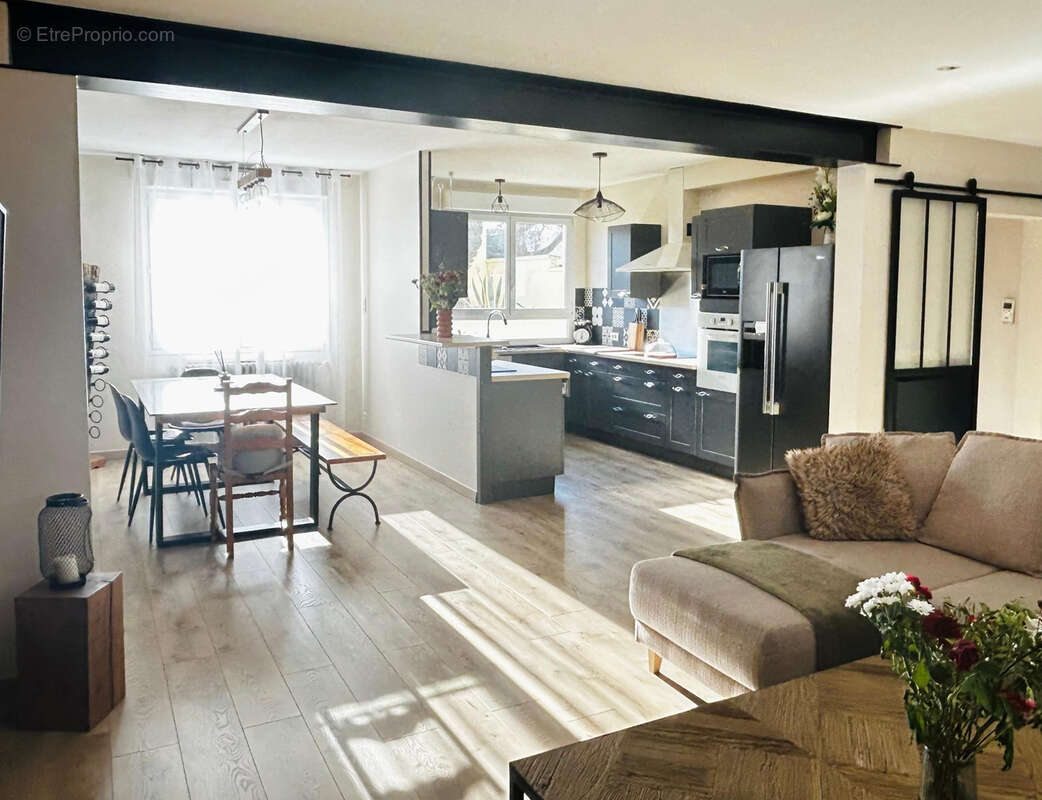 Maison à MONTREVAULT