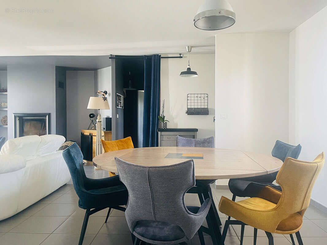 Maison à COMMEQUIERS