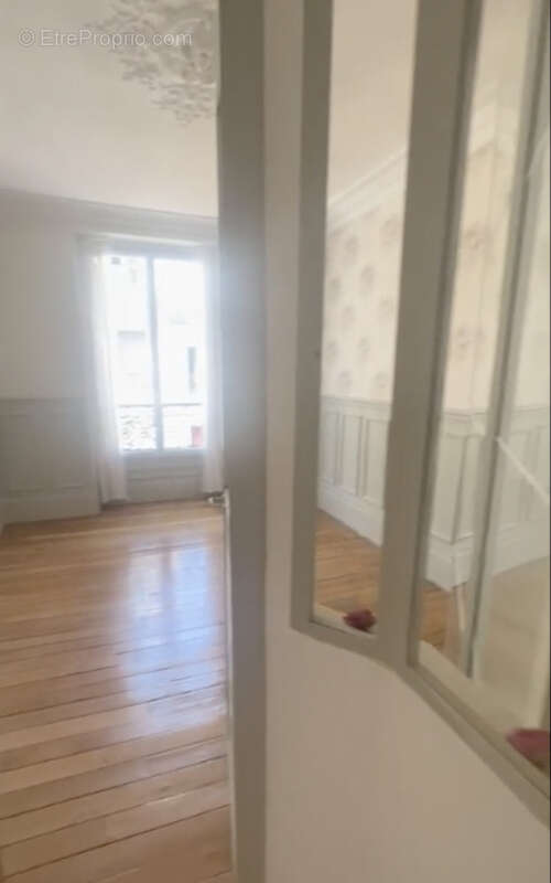 Appartement à PARIS-18E