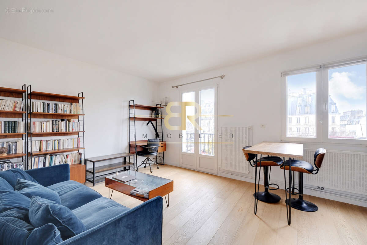 Appartement à PARIS-10E