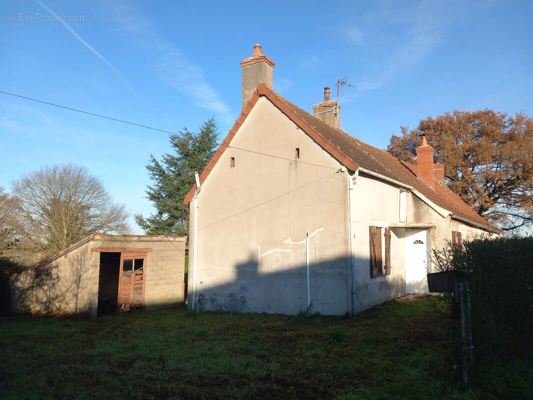 Maison de campagne sur 1300 M2  58250 FOURS - photo 2