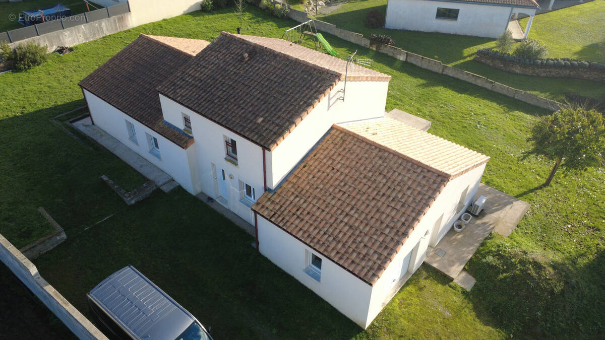 Maison à LE LANDREAU