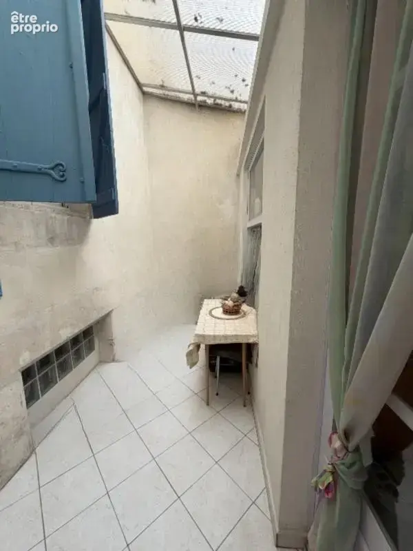 La Rochefoucauld. Immeuble avec magasin et appartement - photo 6