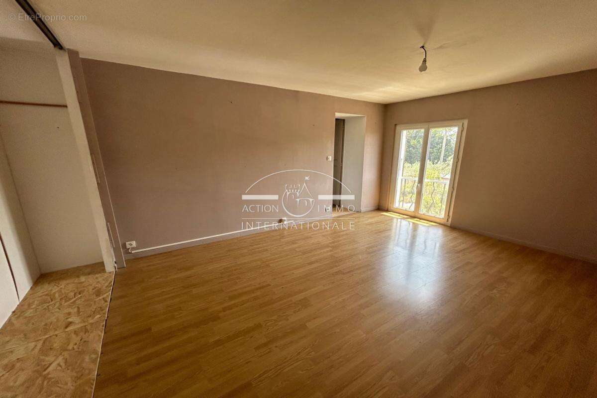 Maison à SAINT-MARTIN-DE-CRAU