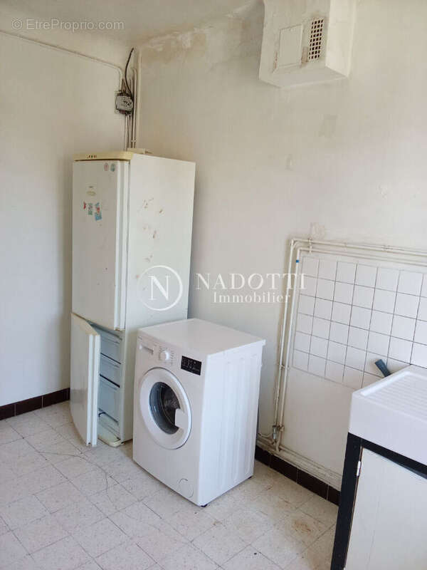A vendre - Lauris, T2 à rénover au dernier étage - photo 4