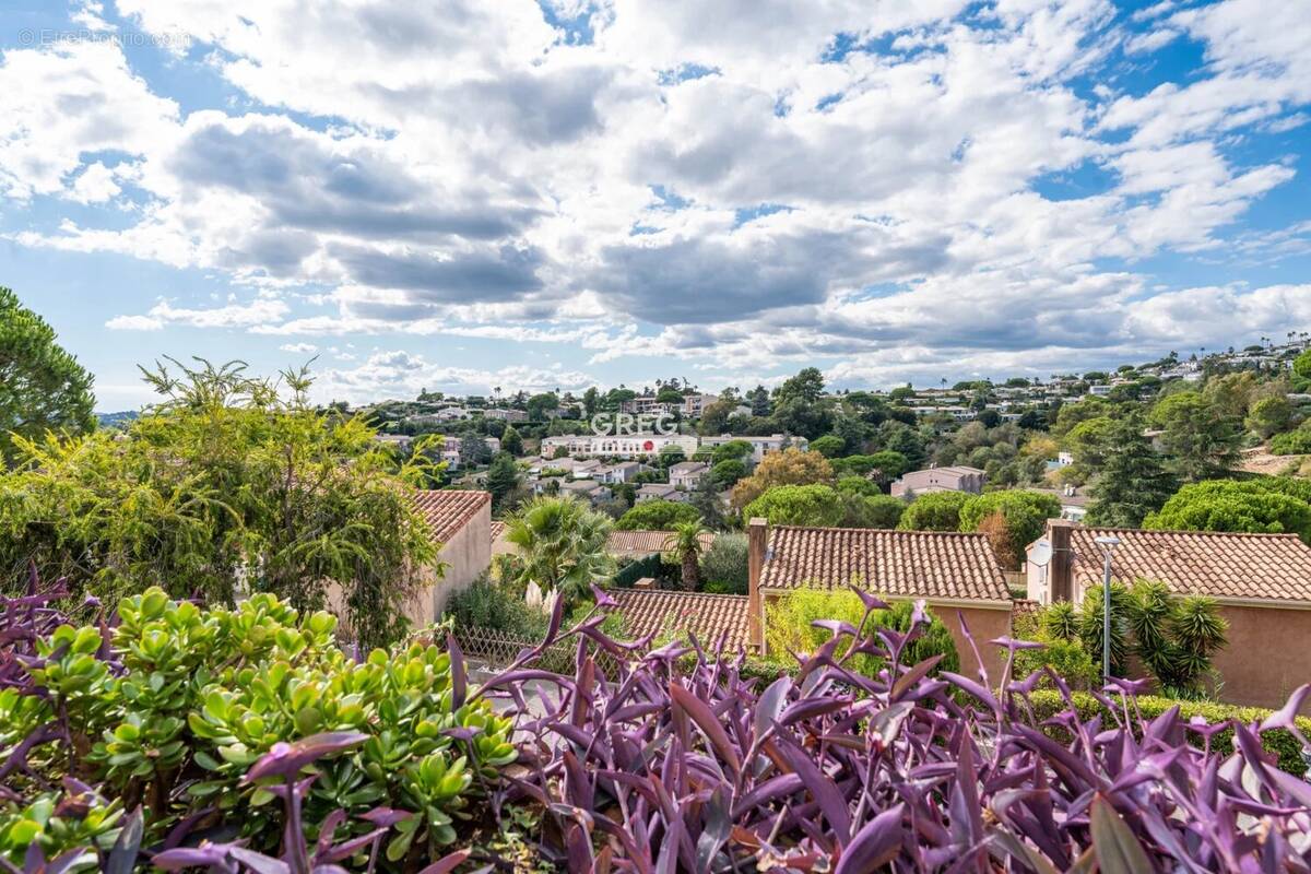 Appartement à VILLENEUVE-LOUBET