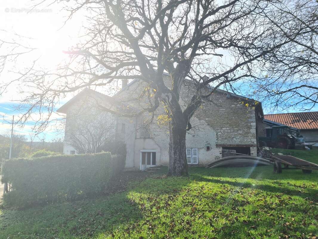 Maison à SCEY-MAISIERES