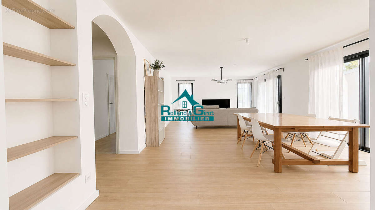 Maison à LA BOUEXIERE