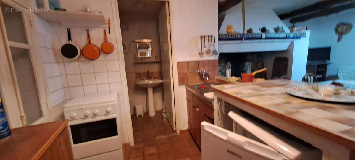 Maison à PEGAIROLLES-DE-L'ESCALETTE